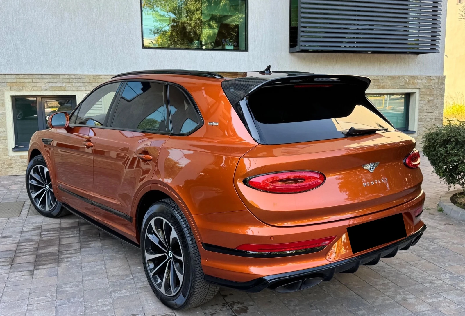 Bentley Bentayga 4.0 V8 4WD, снимка 4 - Автомобили и джипове - 56065755