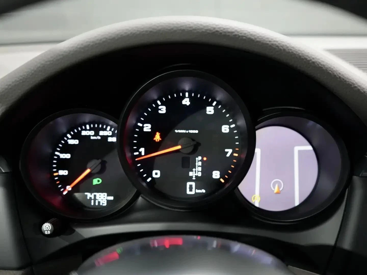 Porsche Macan, снимка 14 - Автомобили и джипове - 56727066