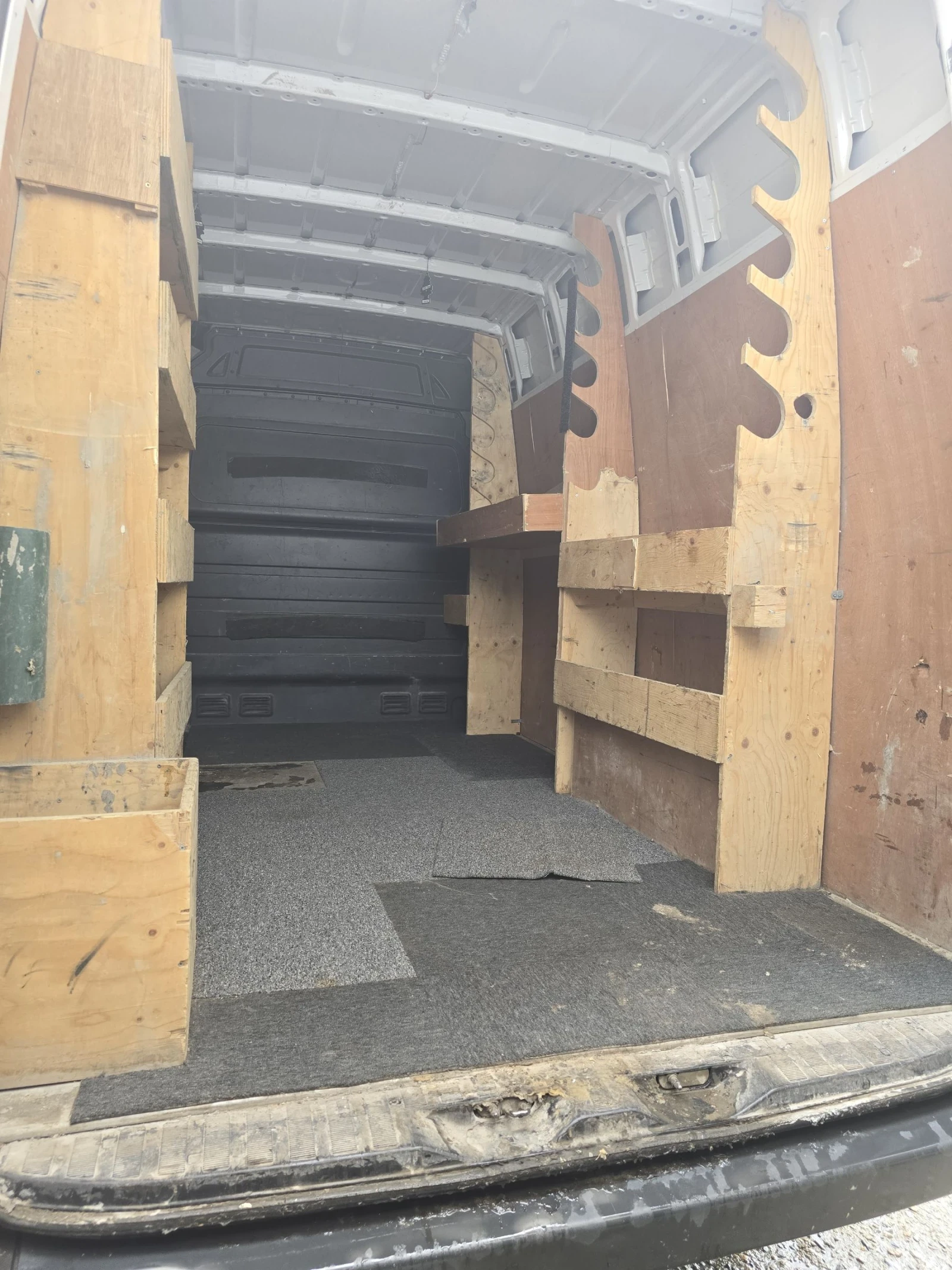 VW Crafter, снимка 15 - Бусове и автобуси - 54576650