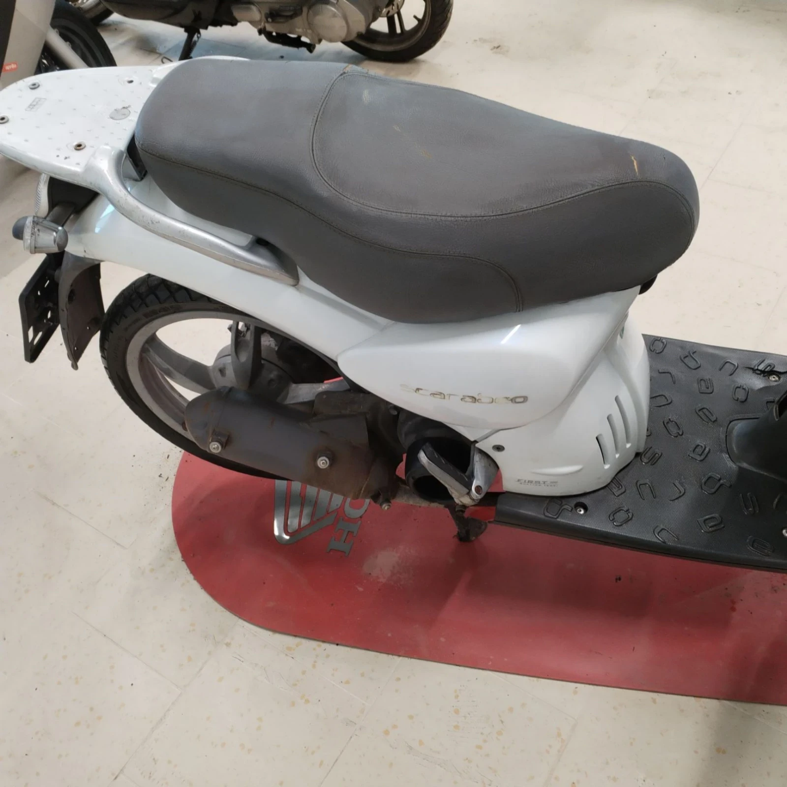 Aprilia Scarabeo 100 - изображение 8