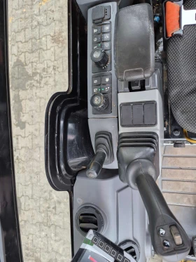 Багер Cat 301.8, снимка 16