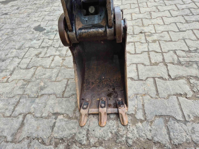 Багер Cat 301.8, снимка 10 - Индустриална техника - 52874468