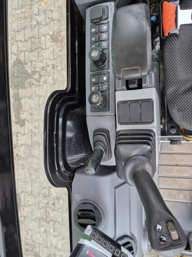 Багер Cat 301.8, снимка 16 - Индустриална техника - 52874468