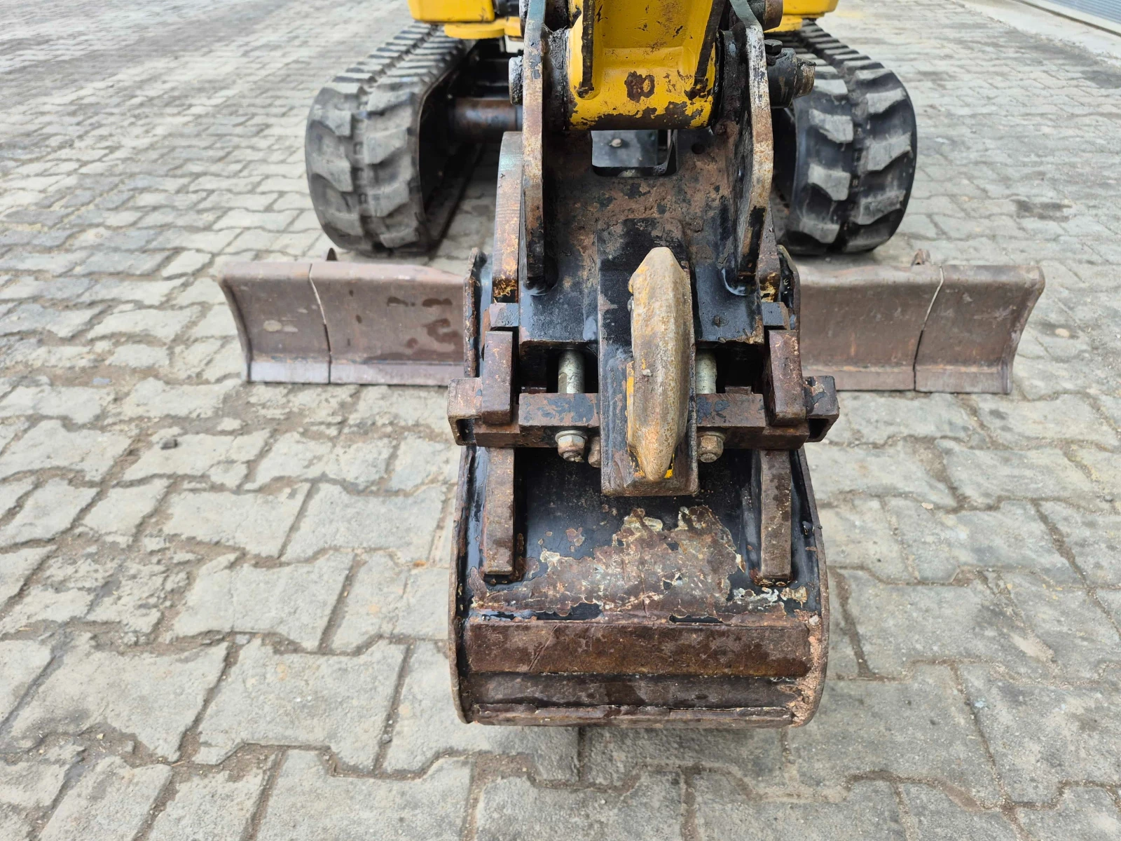 ����� Cat 301.8 | Mobile.bg � ����������� 11