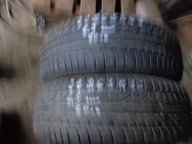 Гуми Зимни 215/65R16, снимка 11 - Гуми и джанти - 20237343