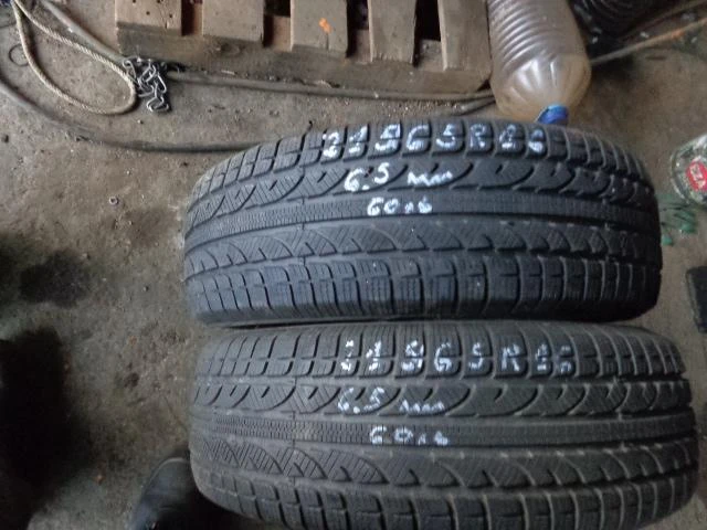 Гуми Зимни 215/65R16, снимка 3 - Гуми и джанти - 20237343