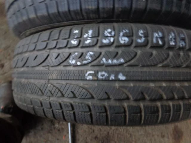 Гуми Зимни 215/65R16, снимка 5 - Гуми и джанти - 20237343