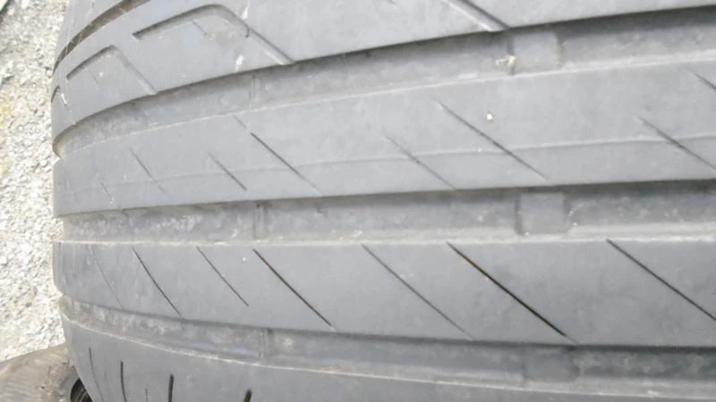 Гуми Летни 225/50R17, снимка 3 - Гуми и джанти - 22371488