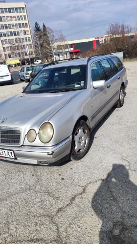 Mercedes-Benz E 300 - 1500 € / 2933.74 лв. - 67184047 2