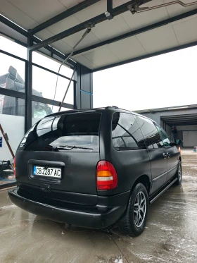 Chrysler Voyager, снимка 4 - Автомобили и джипове - 53615916