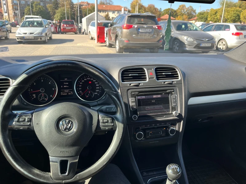 VW Golf, снимка 11 - Автомобили и джипове - 47676428