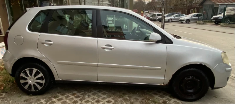 VW Polo 1.4tdi, снимка 8 - Автомобили и джипове - 48253704