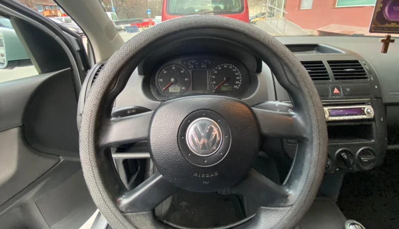 VW Polo 1.4tdi, снимка 10 - Автомобили и джипове - 48253704