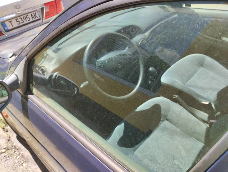 Renault Megane, снимка 4 - Автомобили и джипове - 52686507