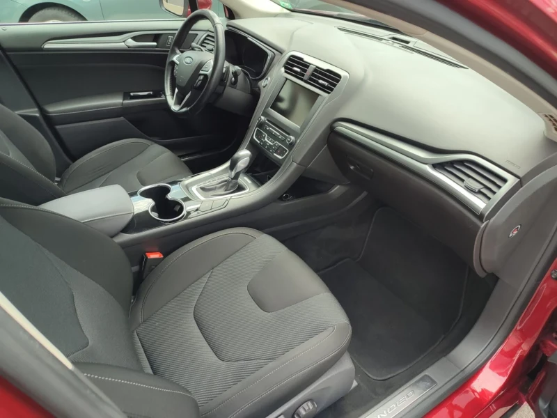 Ford Mondeo FULL LED + DIGITAL COCKPIT КАТО НОВ, снимка 8 - Автомобили и джипове - 51537578