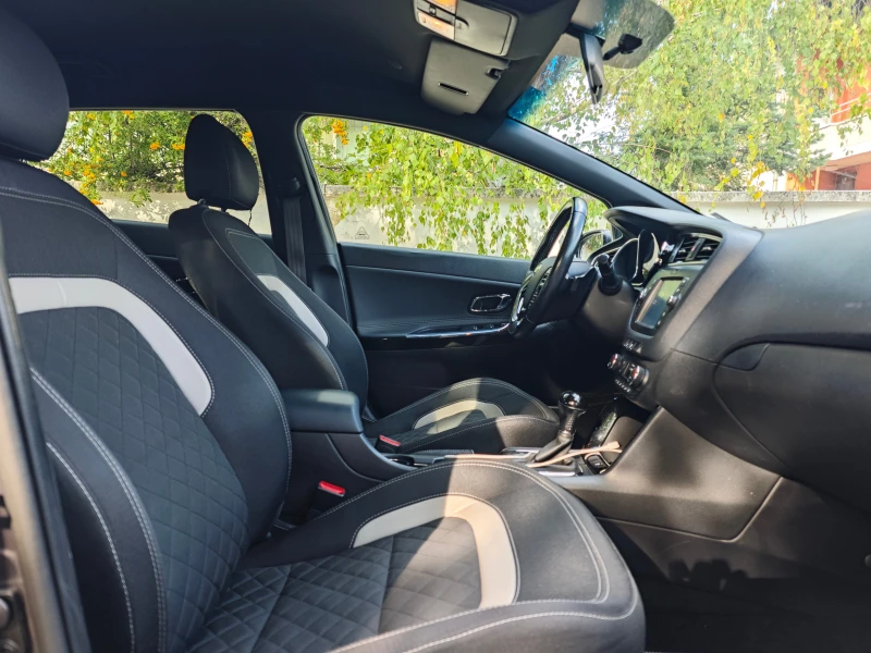 Kia Ceed SW GT Line, снимка 12 - Автомобили и джипове - 52330235
