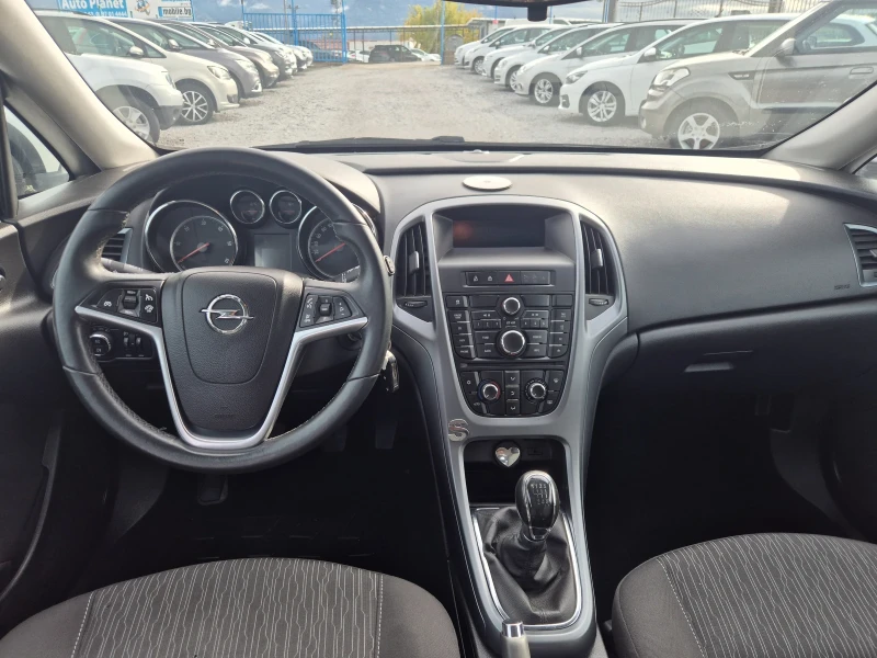 Opel Astra 1.7 CDTI, снимка 10 - Автомобили и джипове - 52371926