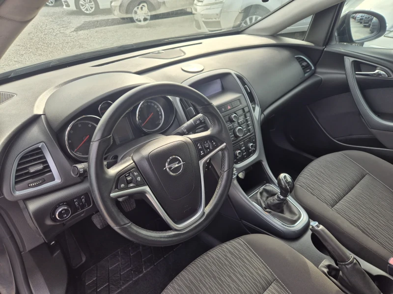 Opel Astra 1.7 CDTI, снимка 7 - Автомобили и джипове - 52371926
