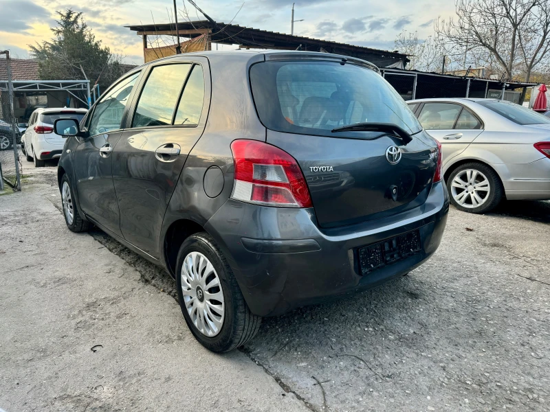 Toyota Yaris 1.3VVTI 100HP GAS 6 SKOROSTI FACELIFT KLIMA 2011G, снимка 4 - Автомобили и джипове - 52554891