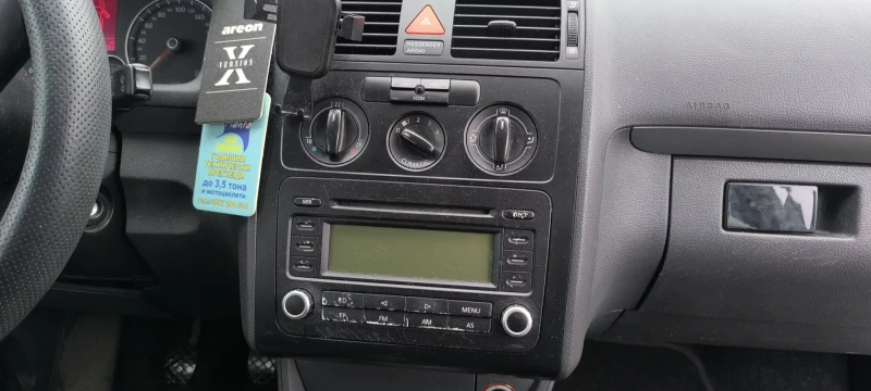 VW Touran, снимка 11 - Автомобили и джипове - 52712236