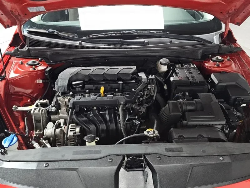 Hyundai Elantra 1.6 Modern, снимка 6 - Автомобили и джипове - 55087386