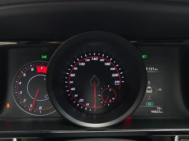 Hyundai Elantra 1.6 Modern, снимка 8 - Автомобили и джипове - 55087386
