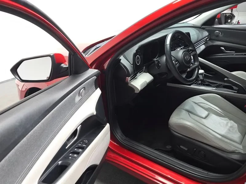 Hyundai Elantra 1.6 Modern, снимка 12 - Автомобили и джипове - 55087386