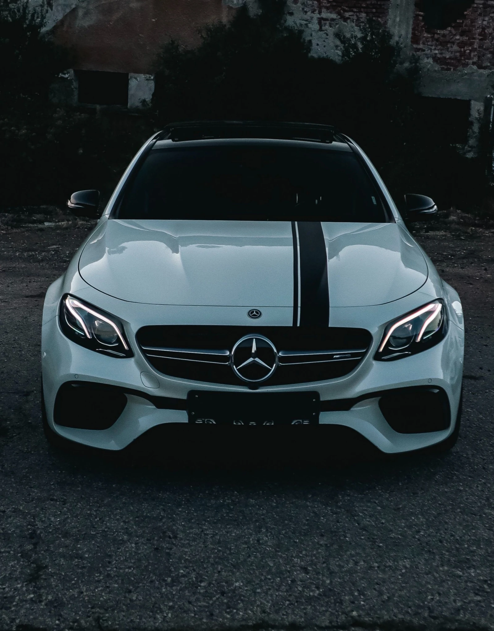 Mercedes-Benz E 63 AMG S, снимка 1