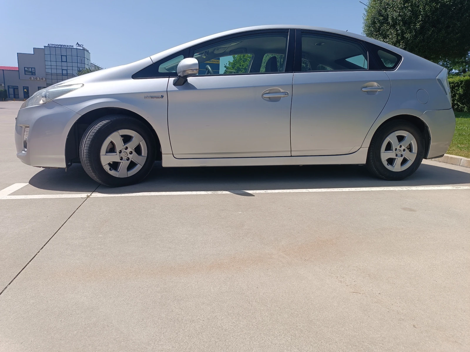 Toyota Prius 1.8 HIBRID - изображение 5