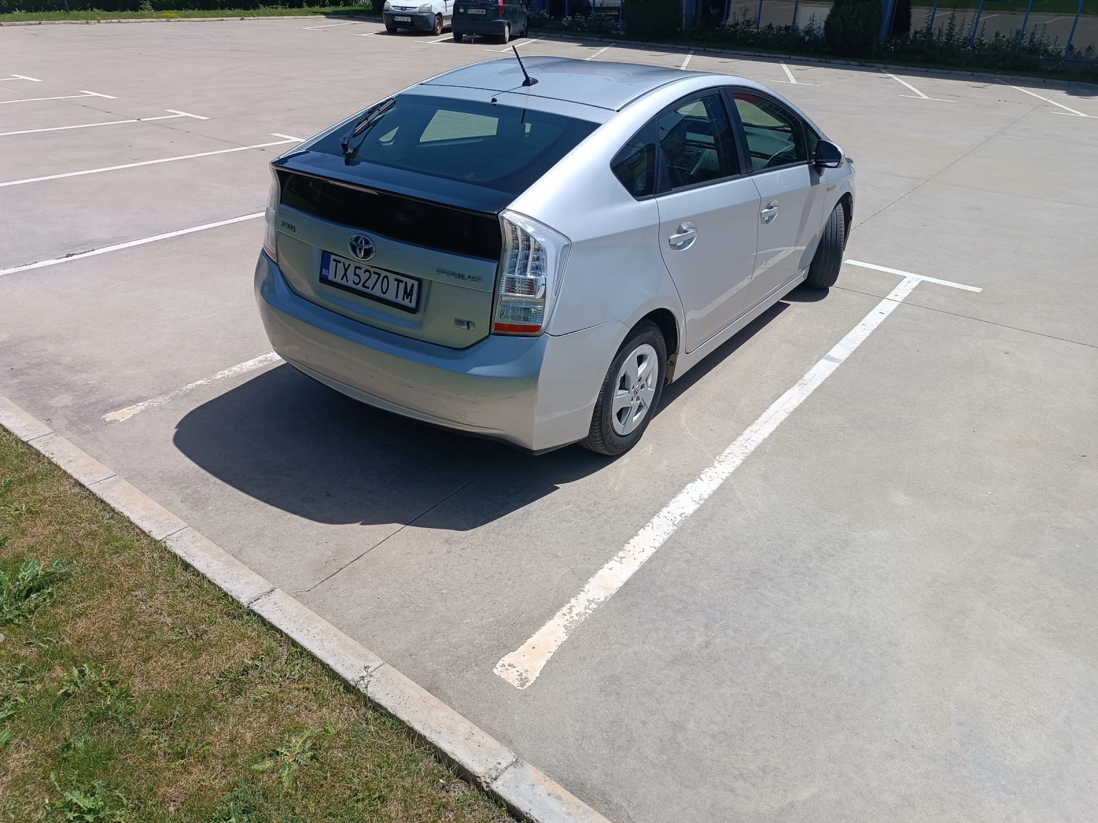 Toyota Prius 1.8 HIBRID - изображение 7