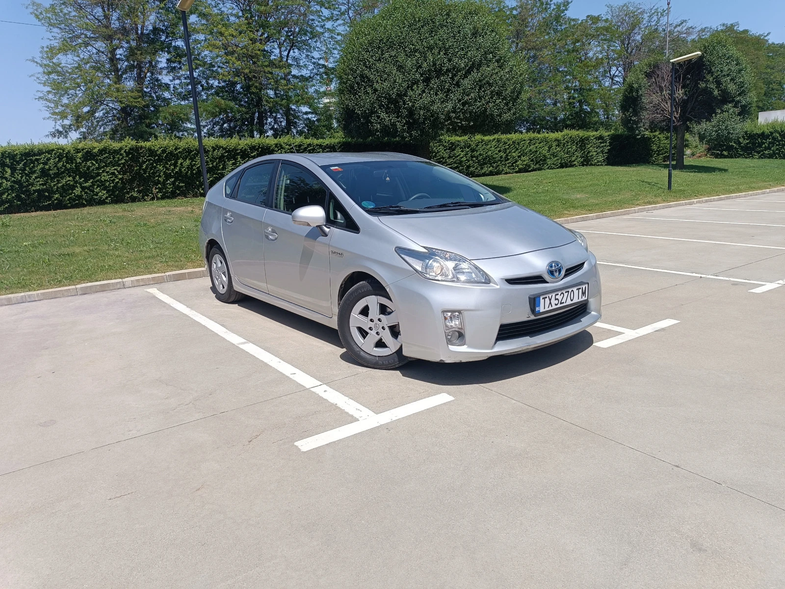 Toyota Prius 1.8 HIBRID - изображение 2