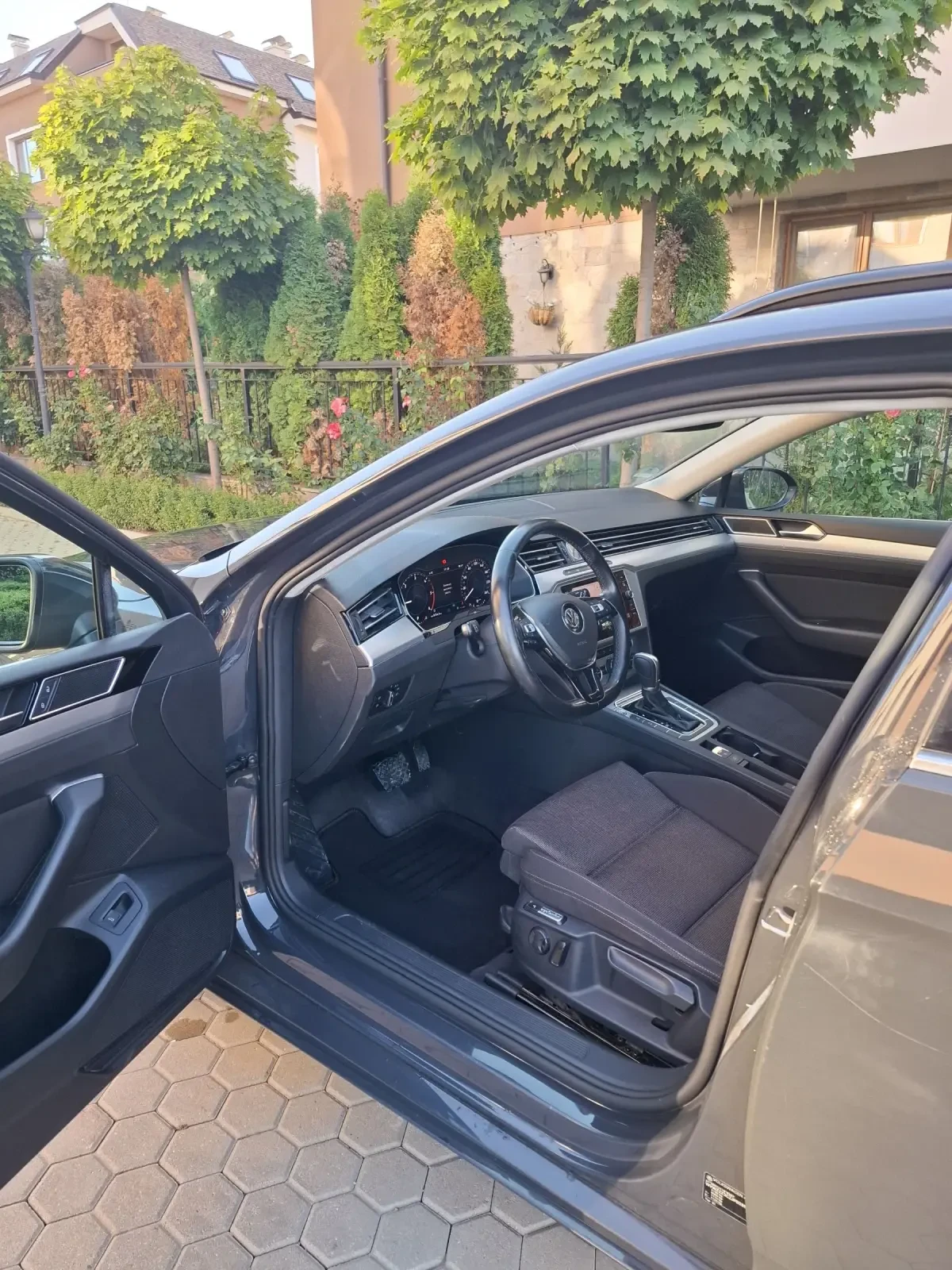VW Passat B8 НОВ ВНОС ОТ ГЕРМАНИЯ APPLE CAR, ANDROID И МАСАЖ - изображение 6