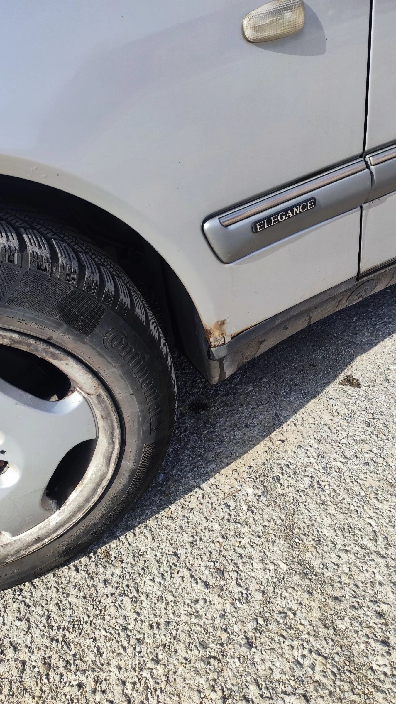 Mercedes-Benz E 300  - изображение 3