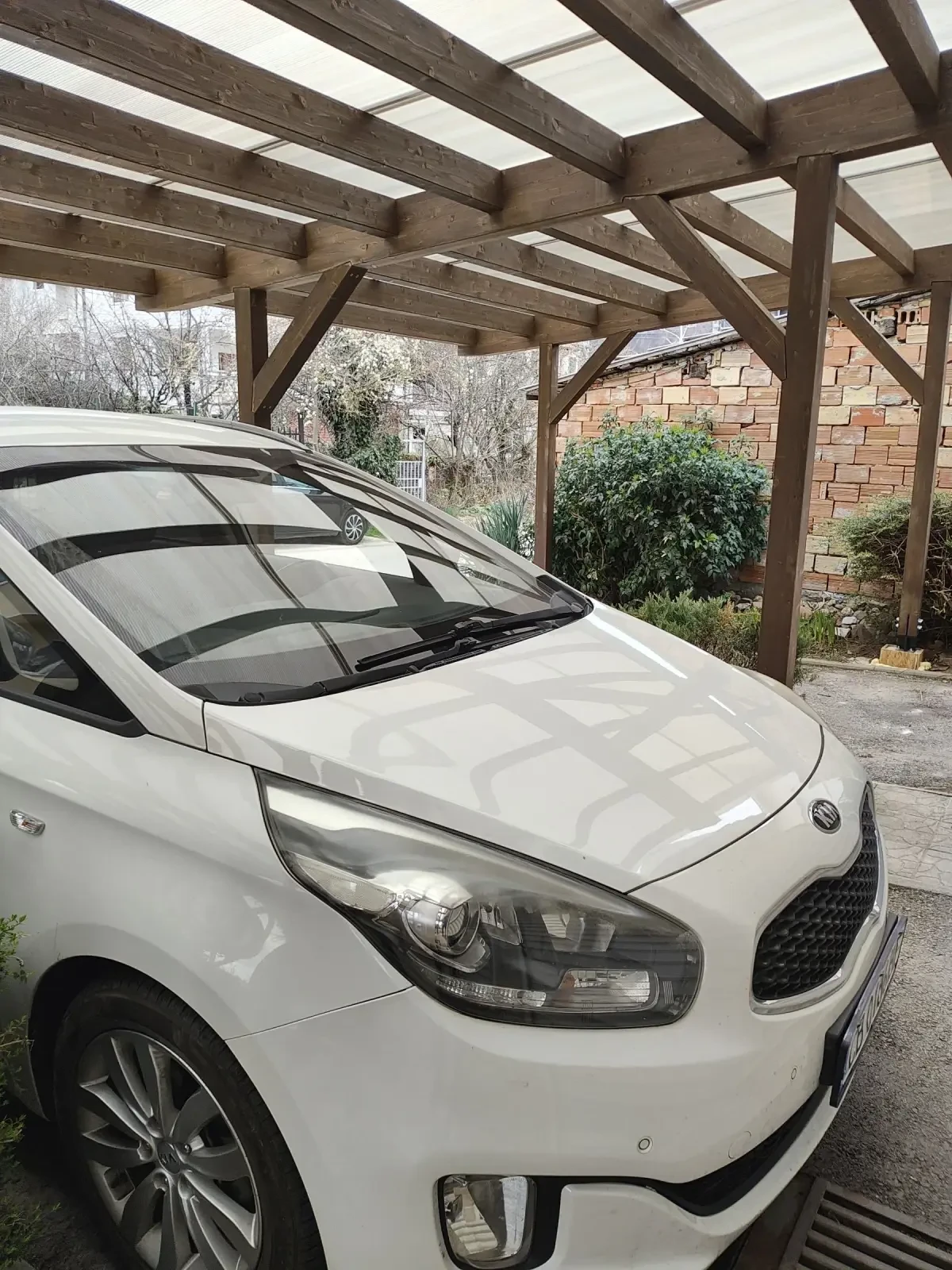 Kia Carens | Mobile.bg � ����������� 2