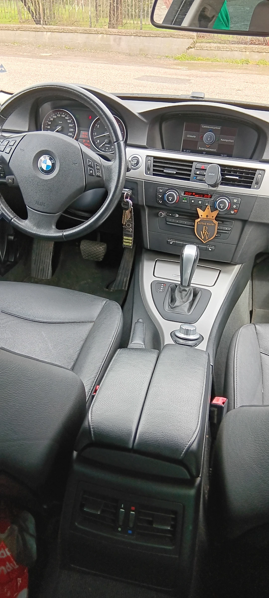 BMW 325 3.0 xDrive , снимка 11 - Автомобили и джипове - 54145393