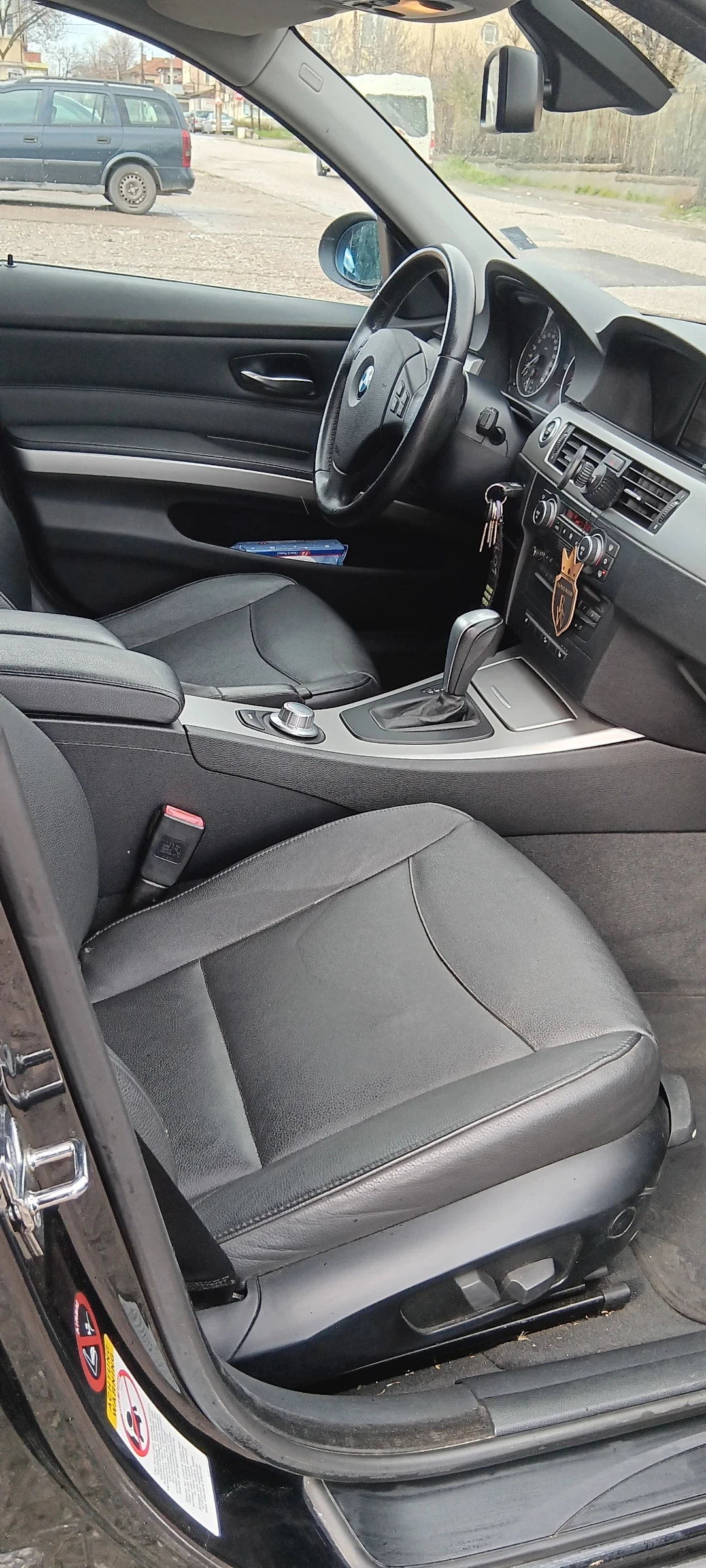 BMW 325 3.0 xDrive , снимка 10 - Автомобили и джипове - 54145393