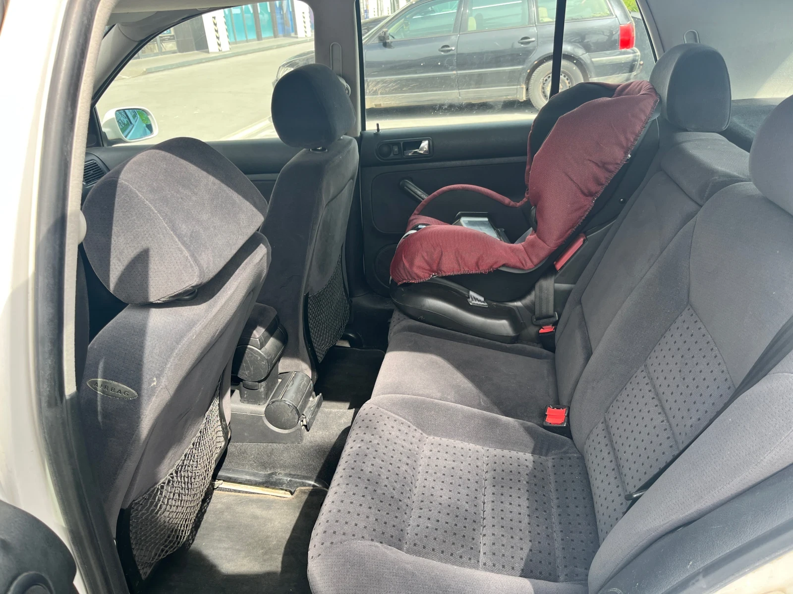 VW Golf 1.6, снимка 7 - Автомобили и джипове - 54208730