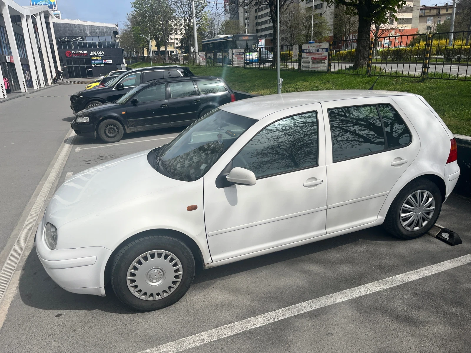 VW Golf 1.6, снимка 2 - Автомобили и джипове - 54208730