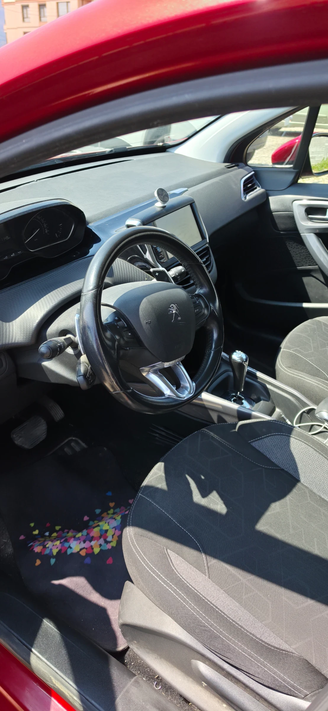 Peugeot 2008, снимка 7 - Автомобили и джипове - 54235280