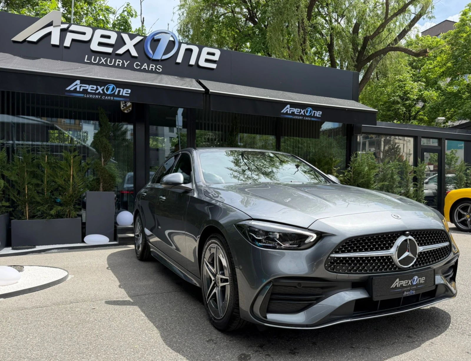 Mercedes-Benz C 220 AMG/4MATIC/BRAND NEW, снимка 3 - Автомобили и джипове - 54282464