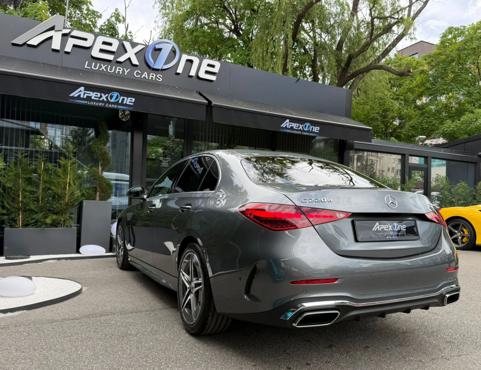 Mercedes-Benz C 220 AMG/4MATIC/BRAND NEW, снимка 4 - Автомобили и джипове - 54282464