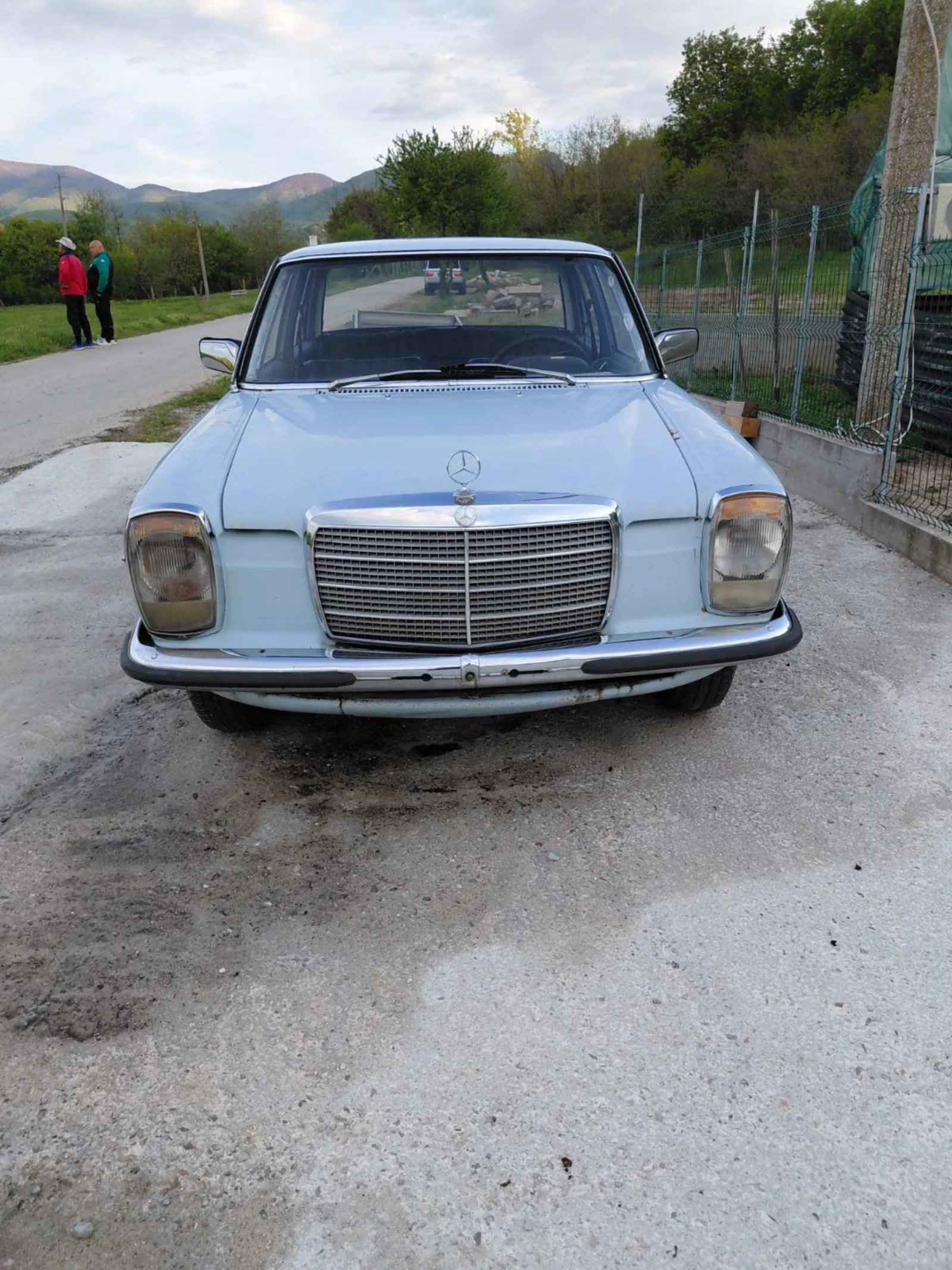 Mercedes-Benz 200 200 D /W 115