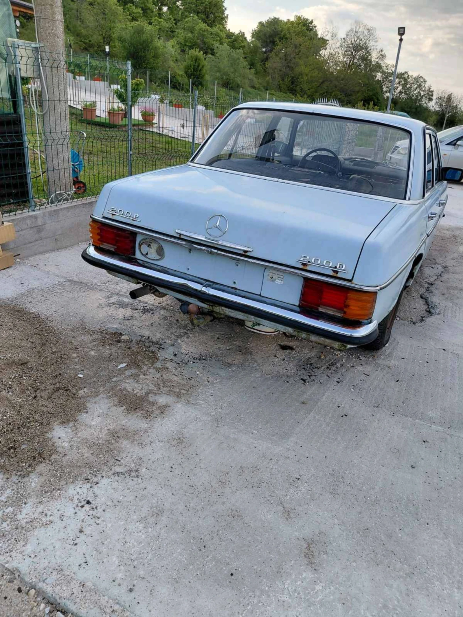 Mercedes-Benz 200 200 D /W 115, снимка 5 - Автомобили и джипове - 54420409