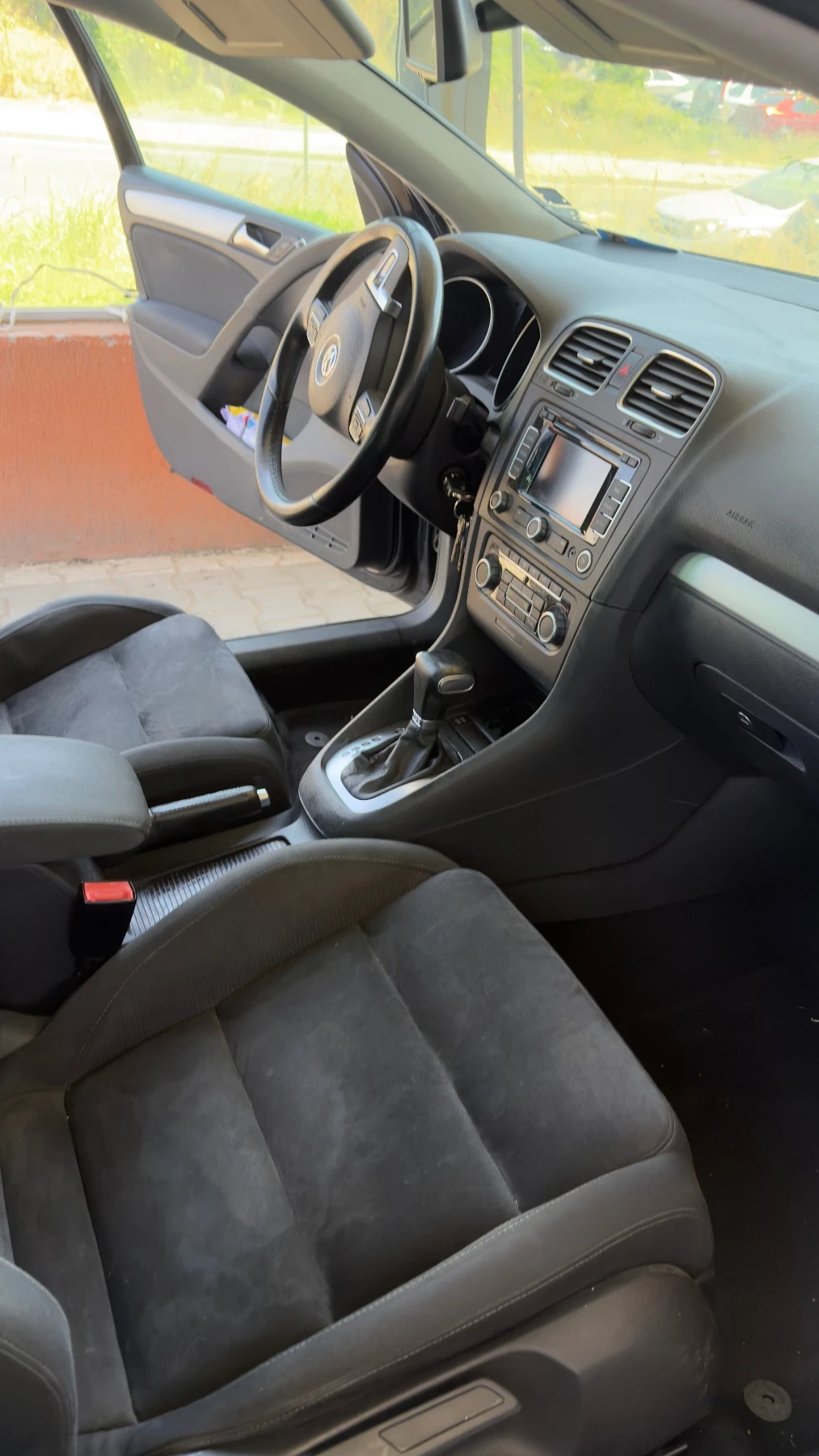 VW Golf 2000 TDI, снимка 16 - Автомобили и джипове - 55336148