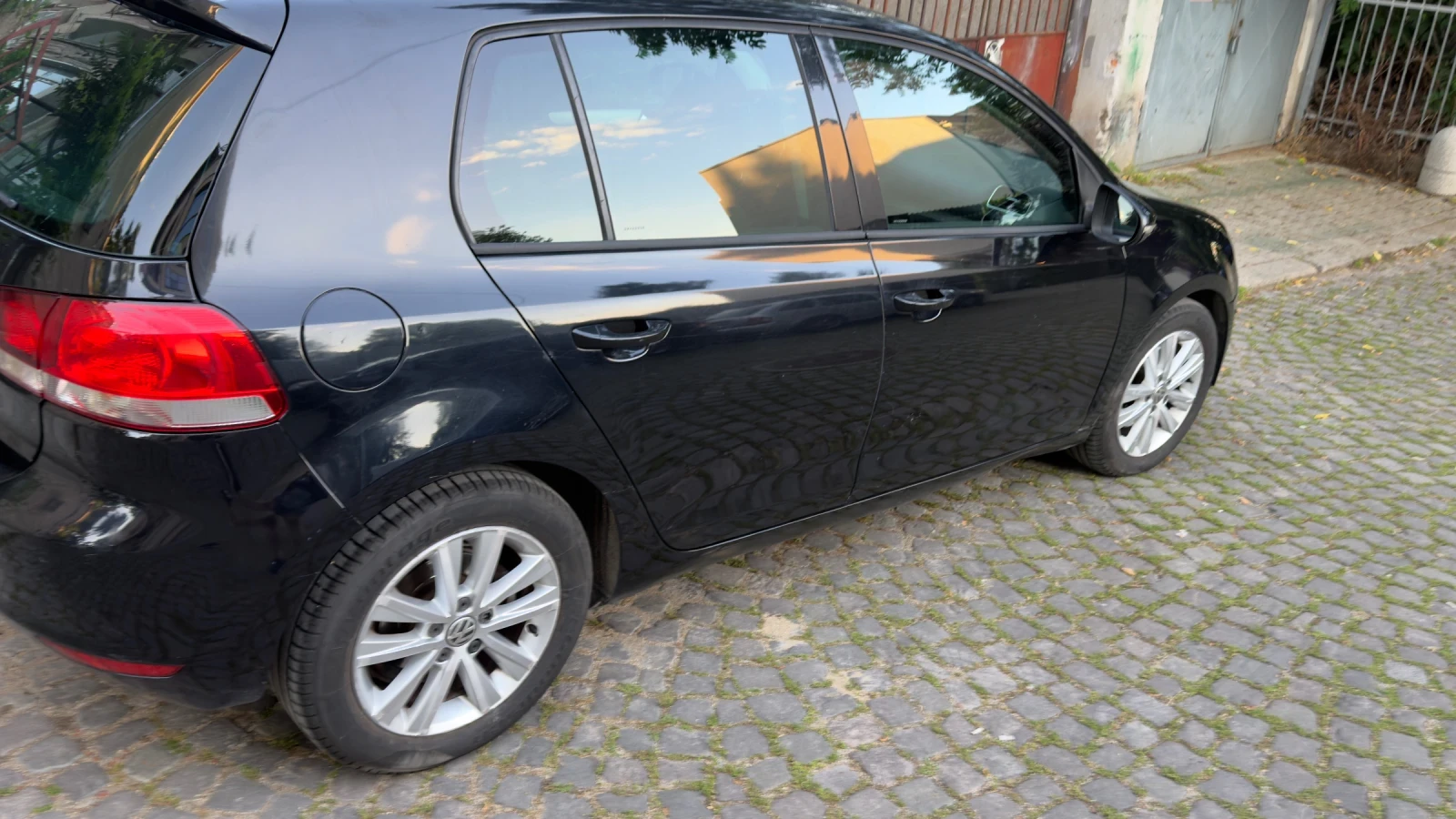 VW Golf 2000 TDI, снимка 10 - Автомобили и джипове - 54987704