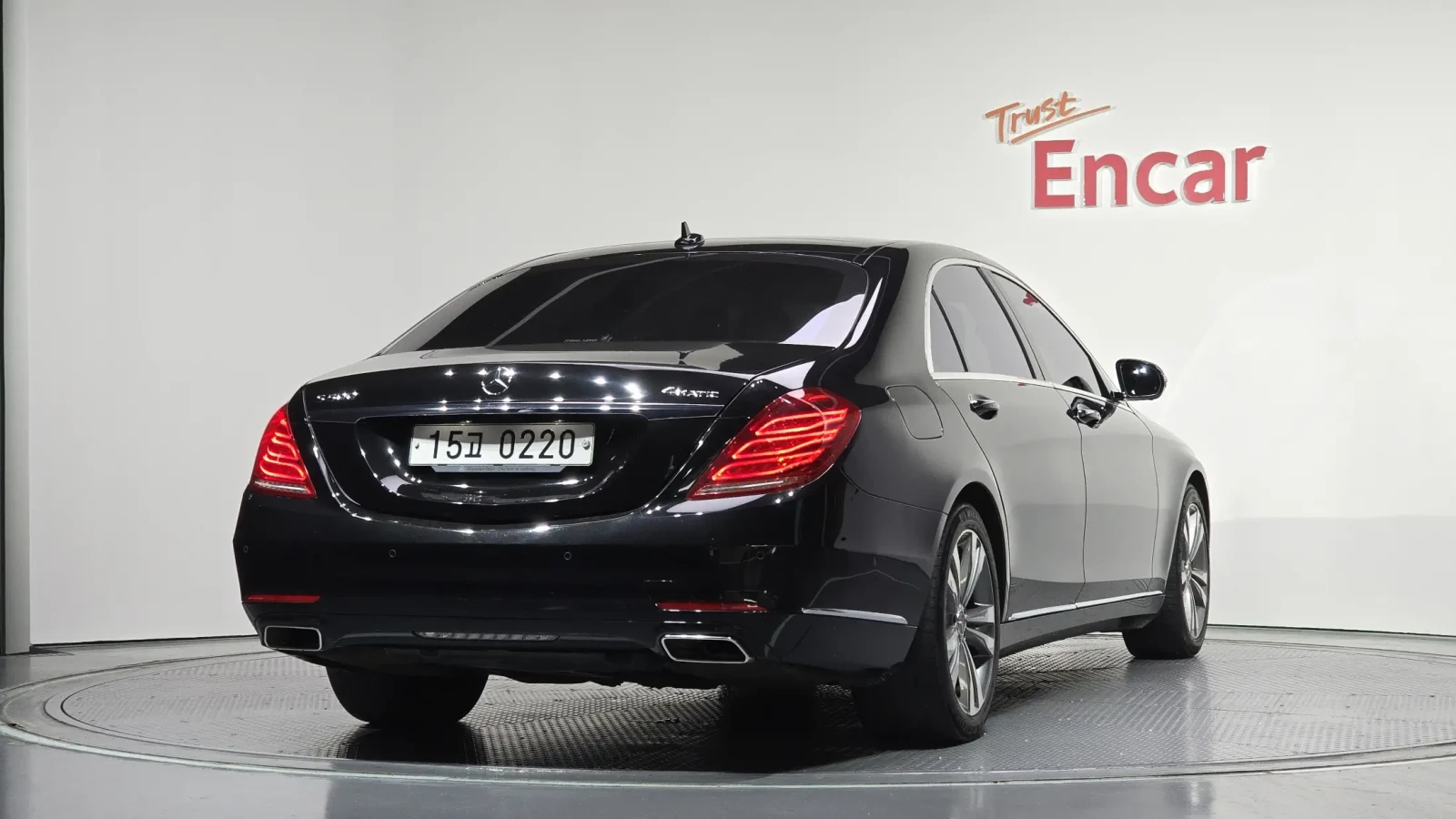 Mercedes-Benz S 500 4MATIC !BURMESTER!PANO/CAM/EKPAHИ, снимка 2 - Автомобили и джипове - 55204265