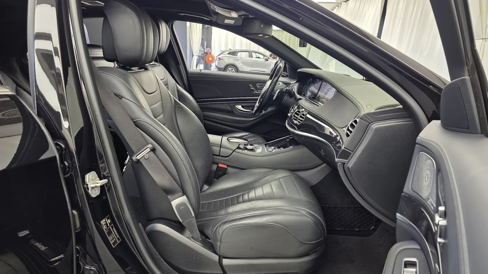 Mercedes-Benz S 500 4MATIC !BURMESTER!PANO/CAM/EKPAHИ, снимка 9 - Автомобили и джипове - 55204265