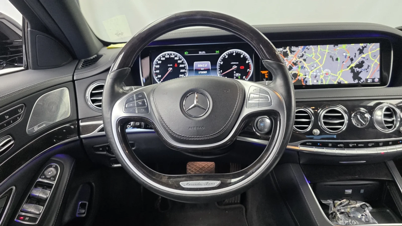 Mercedes-Benz S 500 4MATIC !BURMESTER!PANO/CAM/EKPAHИ, снимка 11 - Автомобили и джипове - 55204265