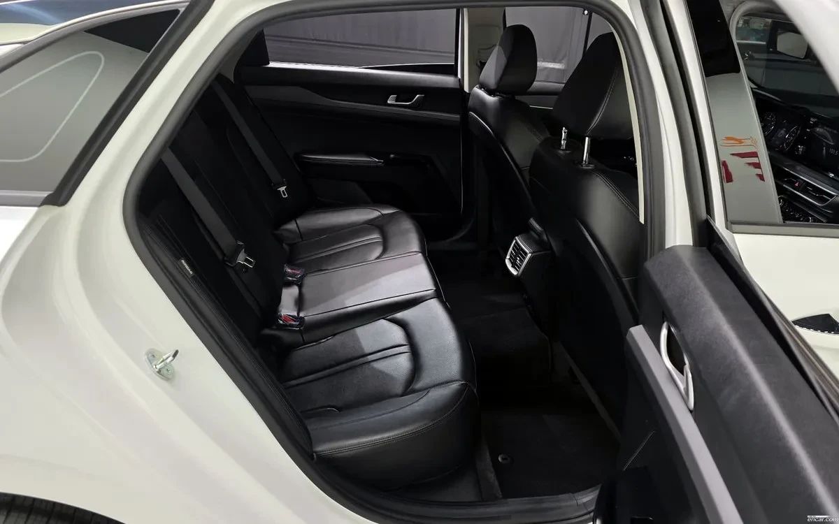 Kia K5 ФАБРИЧНА ГАЗ| LANE ASSIST| CRUISE| КРАЙНА ЦЕНА, снимка 14 - Автомобили и джипове - 55242569