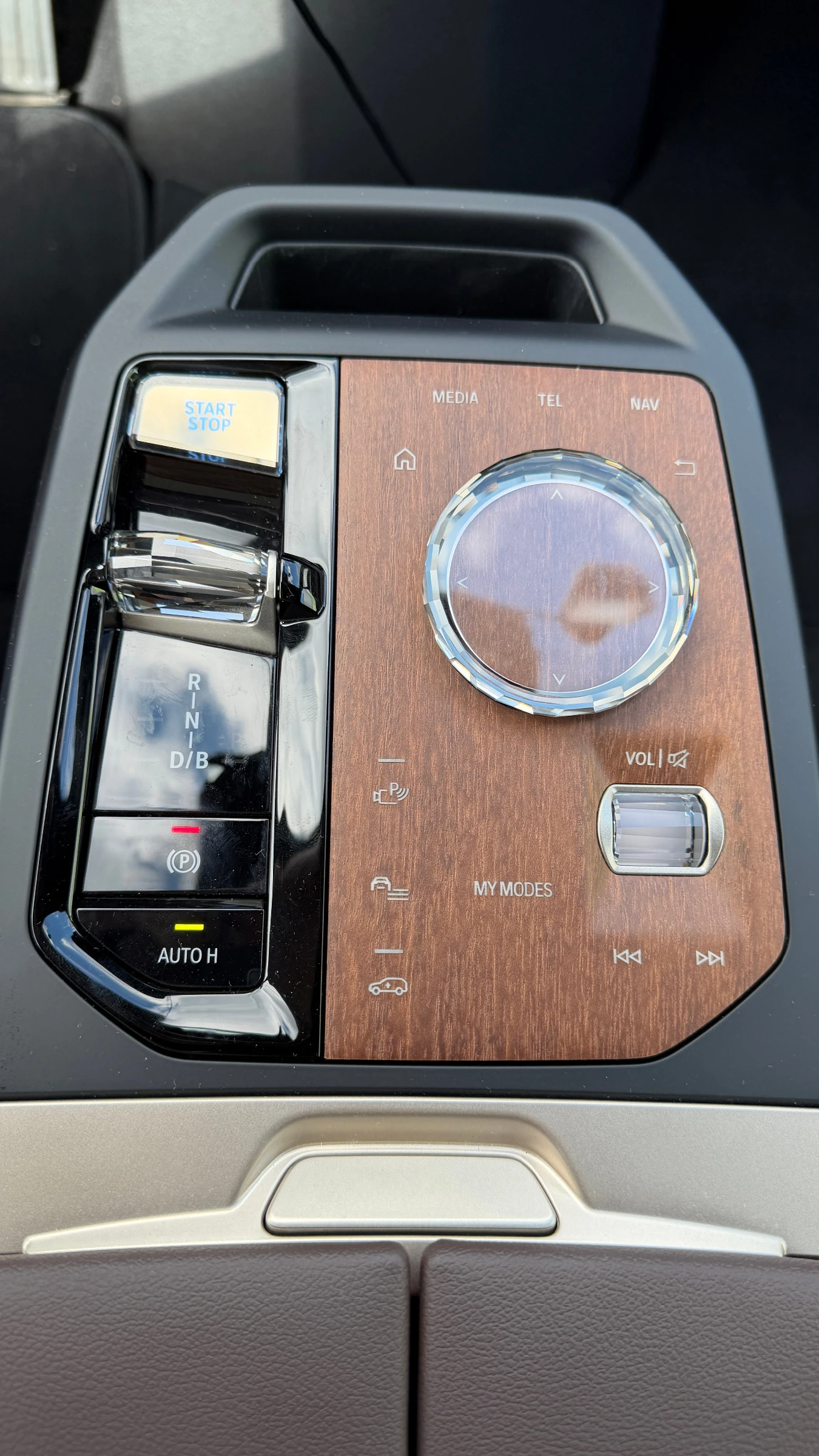 BMW iX 50 M Spoort xDrixe, снимка 13 - Автомобили и джипове - 55283270